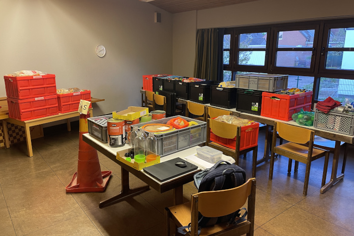 Kisten im Jugendtreff